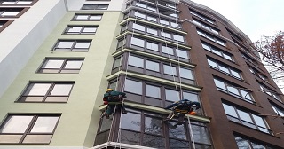 Установка крыши на балкон Карталы цена от 1042 руб. м/2.